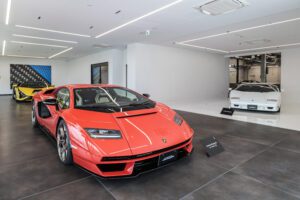 認定中古車展示中